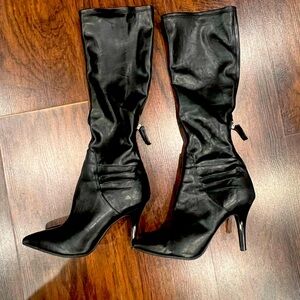 Nine West Fairvinda Women's Knee High
Pointy Toe Stiletto Heel Boots